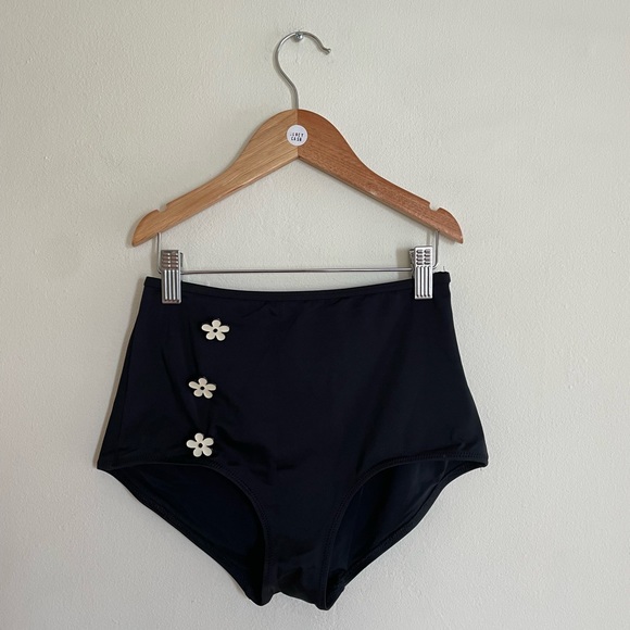 SOLID & STRIPED Other - REVOLVE Solid & Striped Brigitte flower appliqué high rise bikini bottom…